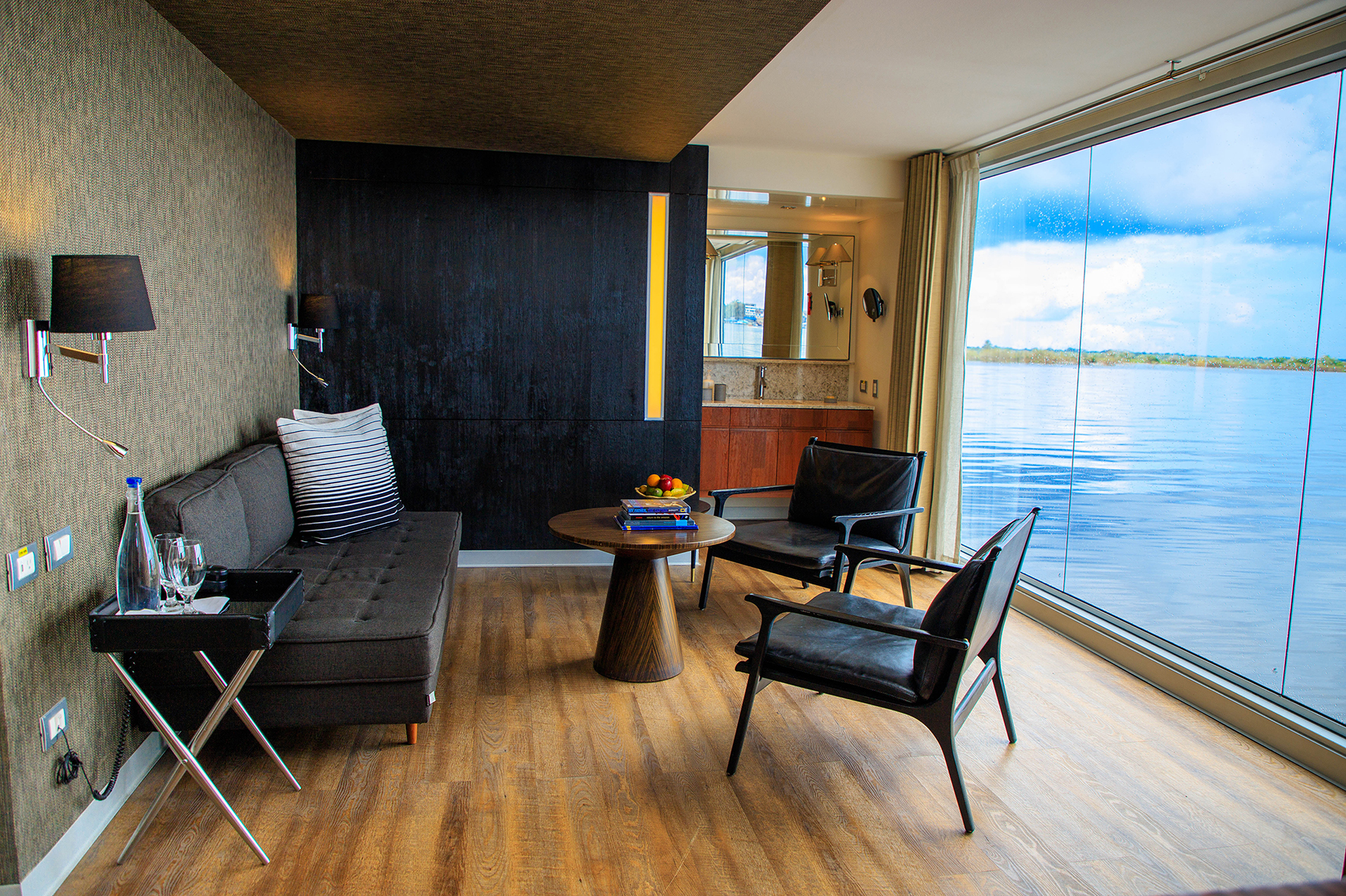 Aqua Expeditions Aria Amazon Interconnecting Suite.jpg